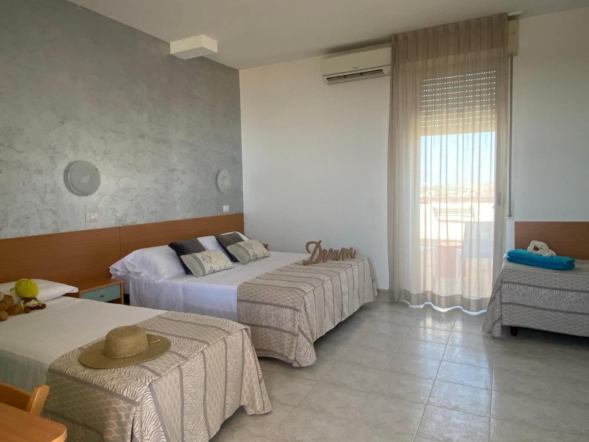 Hotel Jumbo Rimini Exteriör bild