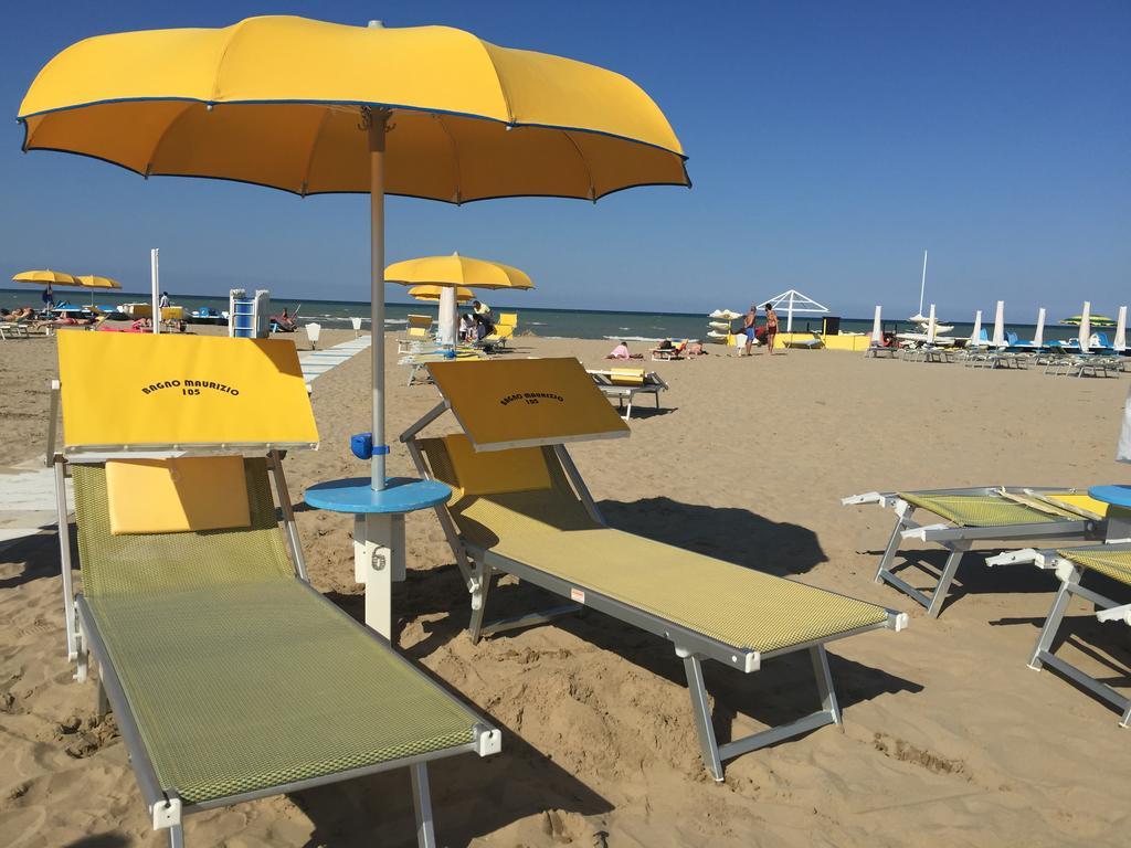 Hotel Jumbo Rimini Exteriör bild